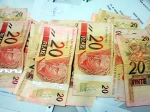 Ao todo, foram apreendidos R$ 680 em notas de R$ 20