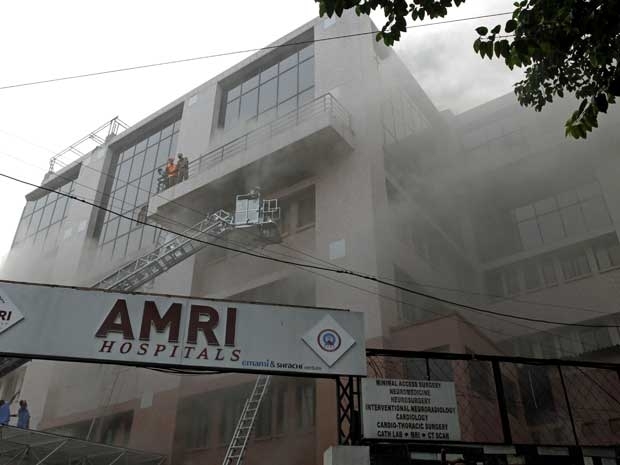 Incndio atingiu hospital na ndia.