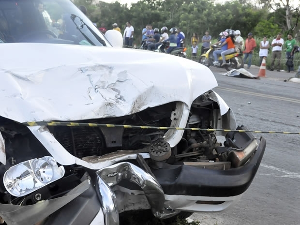 Caminhonete atropelou e matou motociclista em avenida de Cuiab