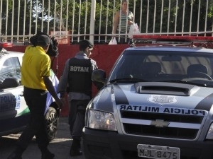 Vigilante que atirou na vtima foi preso em flagrante.