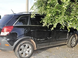 Carro foi levado de residncia por assaltantes