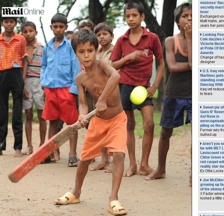 O indiano exibe a habilidade como jogador de crquete