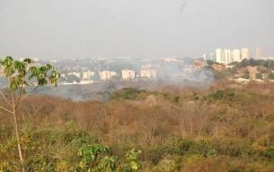 Tempo seco causa umidade baixa; frente fria deve aliviar temperatura no fim de semana