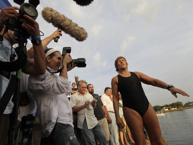 A nadadora Diana Nyad vai tentar a faanha sem proteo contra tubares.