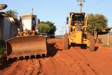 As obras esto melhorando o aspecto visual da cidade e gerando emprego. 