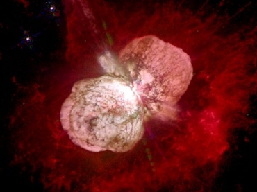 A estrela Eta Carinae pode se tornar uma supernova e sua exploso transformaria a noite em dia.