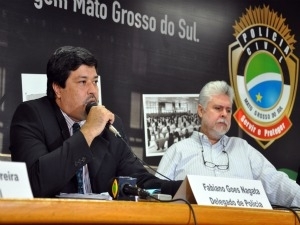 Delegado, peritos e mdico legista participaram de coletiva de imprensa nesta tera-feira