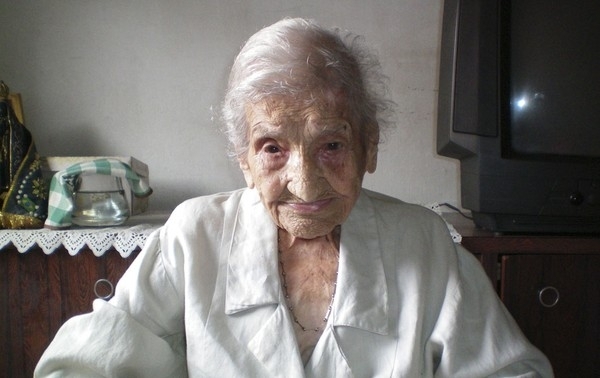 Maria Gomes Valentim, de 114 anos, em foto de 11 de maro de 2011.