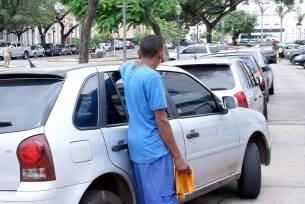 A Polcia Civil investiga a participao de flanelinhas no roubo de carros no Centro de Cuiab