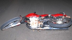 Motociclista morre ao bater em caminhonete em Alcinpolis