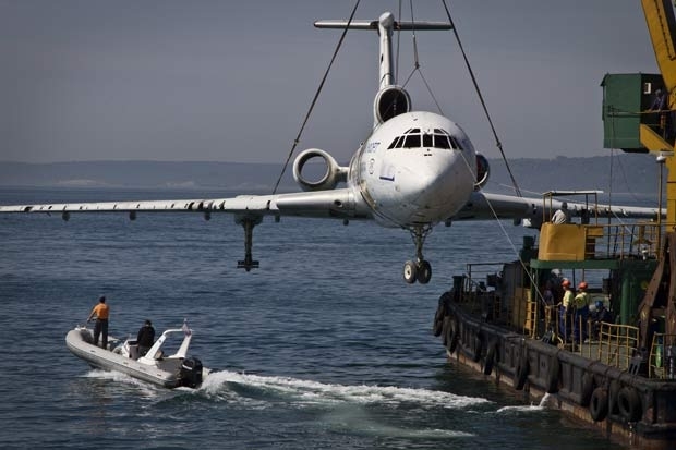 Tupolev de 48 metros se tornar um recife artificial.