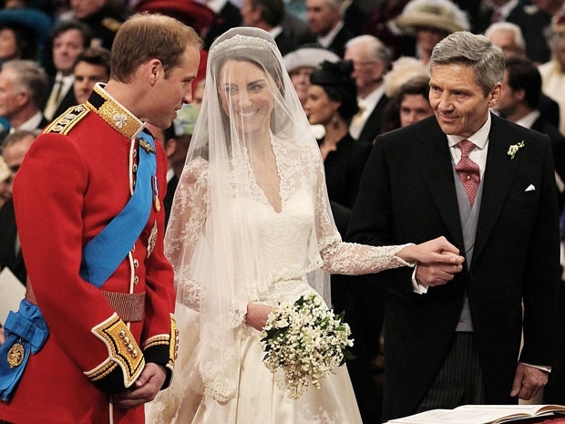 Kate Middleton e o prncipe William, dentro da abadia, onde casaram no dia 29 de abril