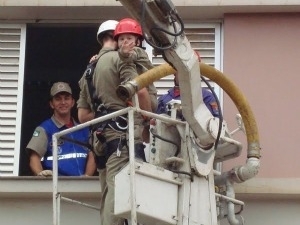 Equipe do Corpo de Bombeiros de Maring realizou um dos sonhos do bombeirinho Joo.