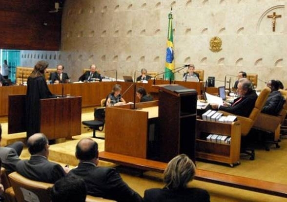 Deciso pode reconhecer direitos aos casais gays