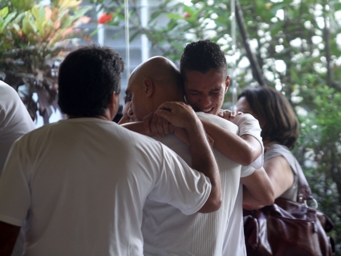 Momento muito complicado para os familiares das vtimas da tragdia na zona oeste do Rio