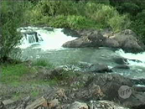 Cachoeira Vu das Noivas, no Ribeiro das Antas, em Poos de Caldas