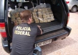 Droga apreendida no Pantanal e traficantes presos esto na Polcia Federal de Cuiab 