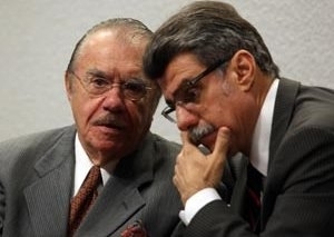 O presidente do Senado, Jos Sarney (PMDB-AP), com o lder do governo no Senado, Romero Juc