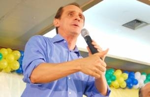 Ex-prefeito se afasta temporariamente da poltica: no vai interferir nas eleies de 2012