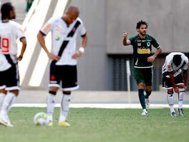 Frontini comemora gol na vitria do Boavista