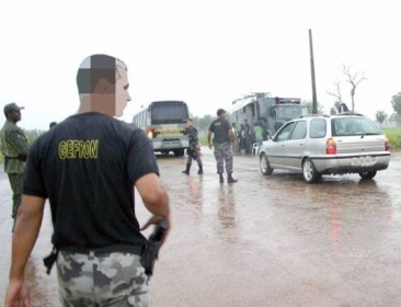 Grupo de Segurana de Fronteira Gefron realiza Operao Pantanal , em Pocon