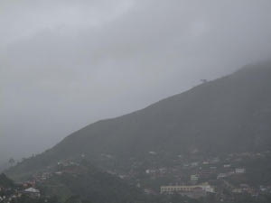 Tempo amanheceu encoberto em  Terespolis nesta sexta (14)