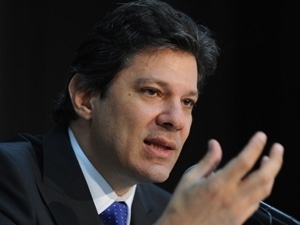 Haddad durante apresentao dos dados  imprensa