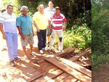 Prefeito Joemil Arajo visita ponte interditada ao lado do vereador Miguelito, que conseguiu recursos para reforma