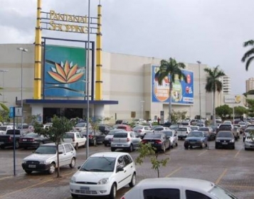 Fiscalizao autua 30 lojas do Shopping Pantanal por vrias irregularidades 