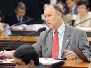 O deputado Pepe Vargas diz que a sade sofre com falta de financiamento