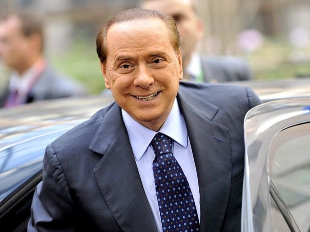 O premi italiano Silvio Berlusconi  acusado de envolvimento em escndalos sexuais com supostas menores de idades e pro