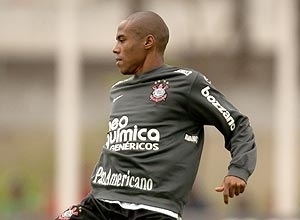 Elias comemorou a segunda convocao para a seleo brasileira, confirmada nesta sexta