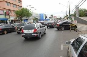 Mudana do nome da Avenida XV de Novembro revolta moradores e comerciantes da antiga Rua Larga