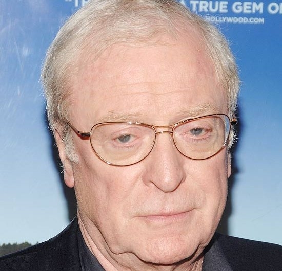 O ator Michael Caine, que afirmou ter pedido ao mdico que praticasse eutansia em seu pai, que morreu em 1955