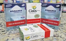 No Shopping Popular vendedores pedem ateno s cmeras e oferecem Viagra e Pramil por R$ 40 a R$ 60