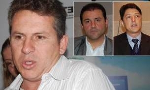 O candidato Mauro Mendes, que tentou censurar a imprensa; no destaque, os Juzes Hammoud e Ldio 