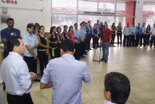 Candidato discute em empresrios e funcionrios obras para a Copa do Mundo