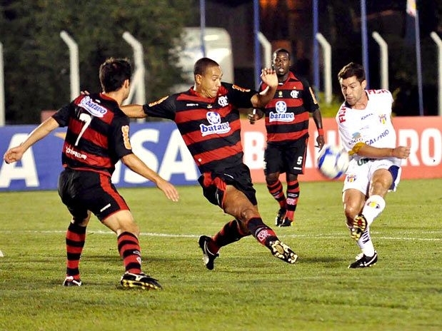 Flamengo encerrou nesta quarta-feira um jejum de sete jogos sem vitria