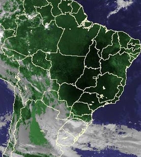 Imagem de satlite de sexta-feira (10) mostra nebulosidade pelo Norte e Sul do pas