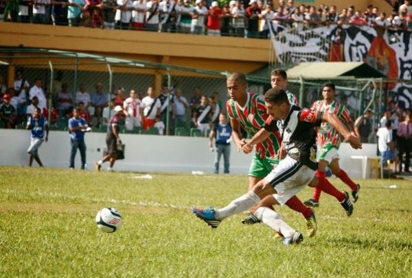 Com os trs tentos conquistados, o Mixto foi a 11 pontos na chave B, na segunda colocao, ficando atrs apenas do Luverdens