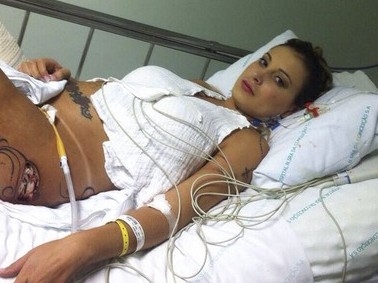 Andressa Urach durante internao no Hospital Conceio, em Porto Alegre